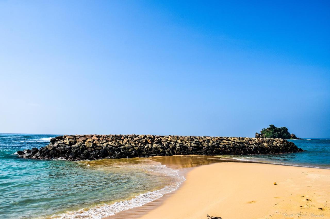 Tenasi Beach Resort Ахангама Экстерьер фото
