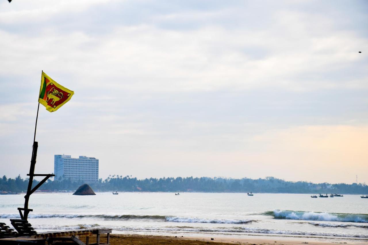 Tenasi Beach Resort Ахангама Экстерьер фото